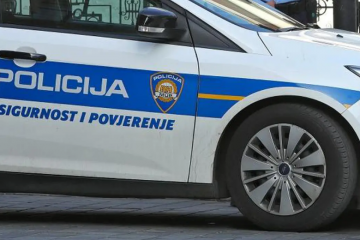 Majka (90) i kći (50) hrvale se s provalnicom, uskočio i susjed: Zadržali je do dolaska policije