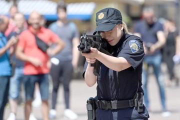 ATRAKTIVNO ZANIMANJE Video reportaža: Zašto postati policajac ili policajka?