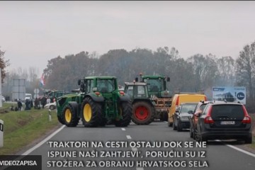 Prosvjednici pokušali traktorima probiti policijsku blokadu: Zaustavila ih je samo jedan stvar