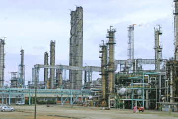 ŠTERN: Da je riječka rafinerija u pogonu imali bi dovoljno goriva za nas i za Sloveniju