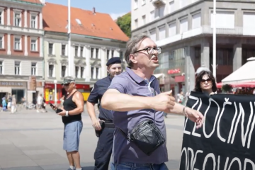 Zagrepčanin s pravom burno reagirao na transparent protiv Oluje na Trgu: 'Što ti znaš... Ti si bila tamo?'