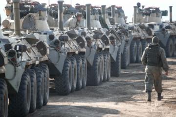 (VIDEO) ZAPAD GLEDA U ČUDU, ODLAZE RUSKI TENKOVI! Nevjerojatne snimke s granice: Putin izdao naredbu, pokrenula se kremaljska mašinerija
