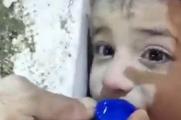 VIDEO: Spašen dvogodišnji dječak koji je proveo 44 sati pod ruševinama