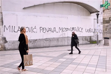 U Splitu, osvanuli grafiti: 'Milanović, Penava, Most = ubojice Ukrajinaca'