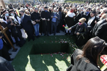 Zbog kršenja mjera na sprovodu Milana Bandića kažnjeni Holding i Gradska groblja, evo kolika je kazna