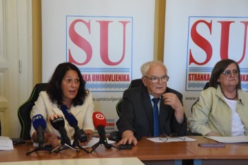 Umirovljenici na Ustavnom sudu: 'Država će nam svakog mjeseca oteti 17 milijuna eura'