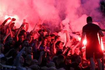 OGLASILA SE TORCIDA  Navijači Hajduka se žale na torturu: ‘Želimo sankcije za Dinamo i policiju zbog nehumanih postupaka‘