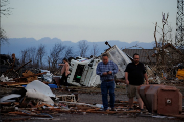 U razornim tornadima u nekoliko američkih država poginulo 70 ljudi