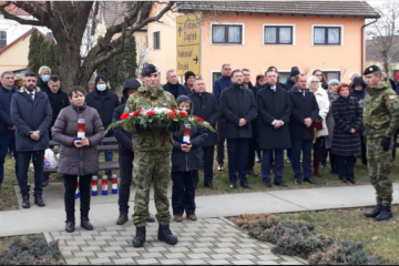 TUGA U TOVARNIKU: Banožić u mjestu na kojem je ubijeno 75 Hrvata