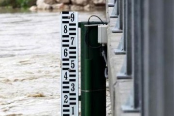 Izvanredne mjere obrane od poplave u Hrvatskoj Kostajnici, prijeti izlijevanja rijeke Une
