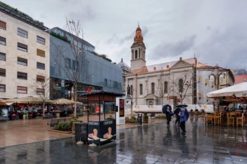 U strogom centru Zagreba uređuje se golemo otvoreno parkiralište, novac će ubirati Srpsko kulturno društvo