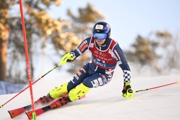 Zubčić do slalomskog rezultata sezone u Wengenu, Rodeš do prvih bodova