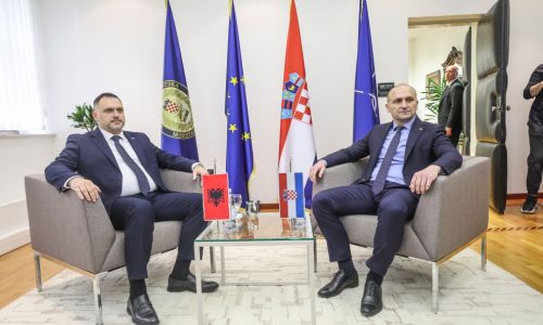 Vučić najavio novo naoružavanje, Anušić odmah uzvratio