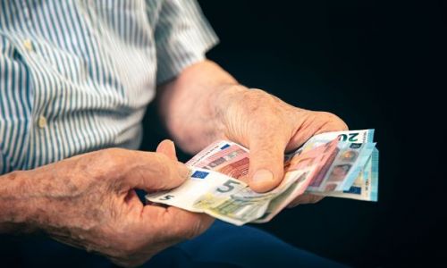 Pod ovrhom ste? Evo točnog iznosa koji vam moraju ostaviti svaki mjesec