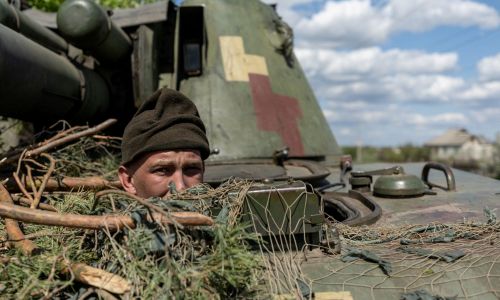 Rusija potvrdila povlačenje vojnika iz strateškog grada na istoku Ukrajine